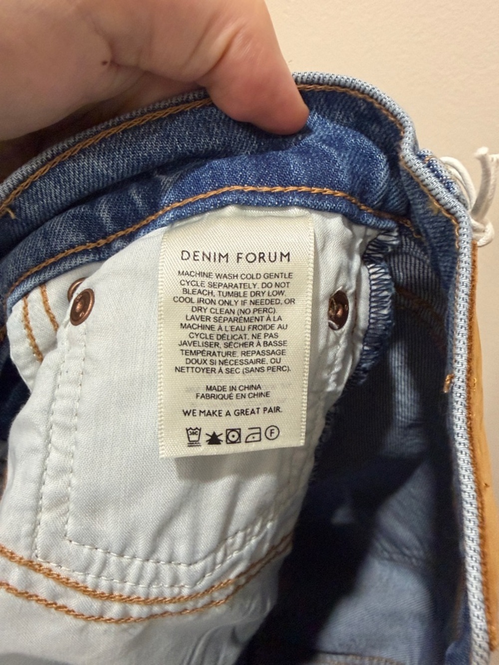 🆕 NWT Denim Forum The '50s Arlo Hi-Rise Denim Short Frayed in 7 Yrs Bleu Taboo - Picture 10 of 11